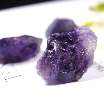 50 g/vrečko Naravnih ametist Raw Kristalno deep purple Grobo Vzorcu Zdravilnimi kristali kremena kamni in minerali, fish tank kamna